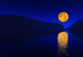 The Beautiful Harvest Moon Wallpaper