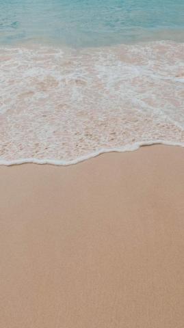 Minimal Soft Sea Wave Beach Wallpaper