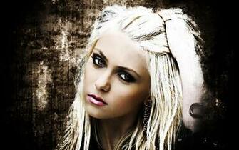 Taylor Momsen Wallpaper