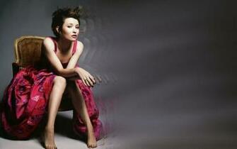 Emily Browning Wallpaper