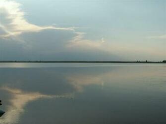 Mirror Reflection Wallpaper Me