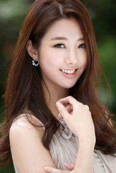 Jeong Yi Yeon