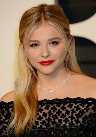 Chloe Moretz At Vanity Fair Oscar Party Hot Girls Wallpaper