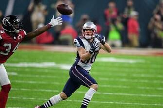 Danny Amendola Takes Pay Cut In Restructure To Stay With