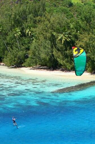 Ride Kitesurfing Wallpaper Cruising On The