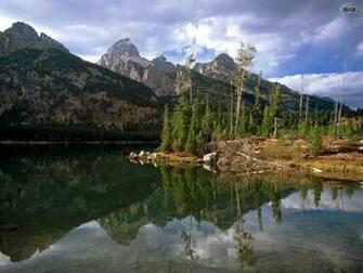 Mountain Lake Screensaver Screensavers