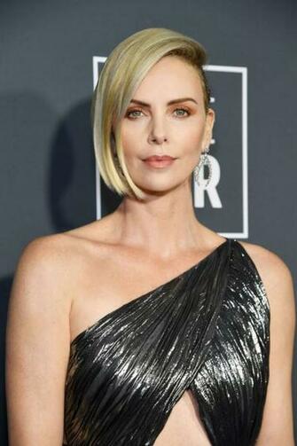Charlize Theron Photo Of Pics Wallpaper