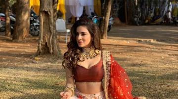 Shraddha Arya Wallpaper Baltana