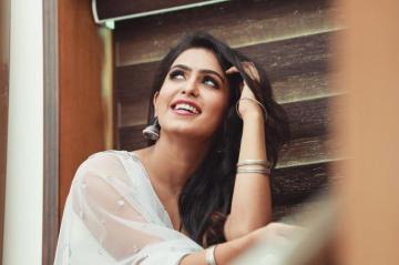 Samyuktha Hegde Image HD Photos Wallpaper Photoshoot