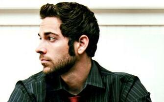 Zachary Levi Wallpaper