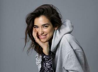 Dua Lipa HD Desktop