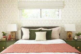 Gold Wallpaper Before And After Bedroom Makeover With Moss Coral