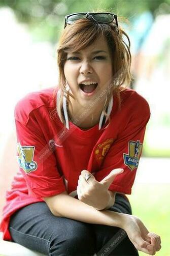 Nattasha Nauljam Cantik Dalam Baju Bola Mu Playtoko