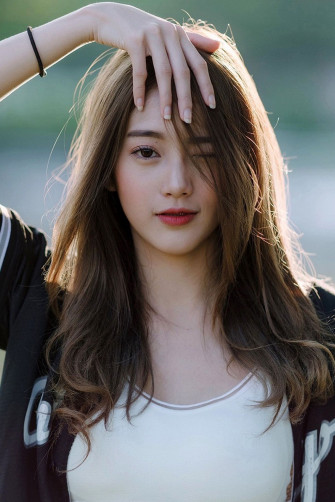 Cute Girl Wallpaper On