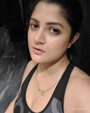 Srabanti Chatterjee HD Wallpaper Desktop Background