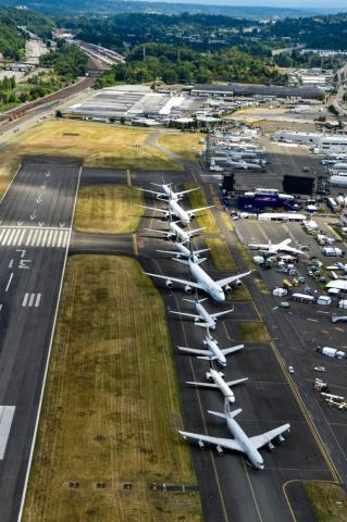 Boeing Airplanes On Set This Great Shot As A Phone