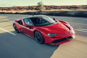 Ferrari Sf90 Stradale Exterior Photos Carbuzz