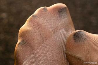 Pantyhose HD Videos Pictures Shiny Feet Closeup Pics