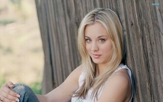 Wallpaper Kaley Cuoco HD Widescreen