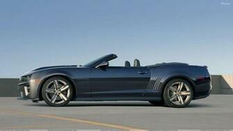 Side Pose Of Chevrolet Camaro Zl1 Convertible In Grey Wallpaper