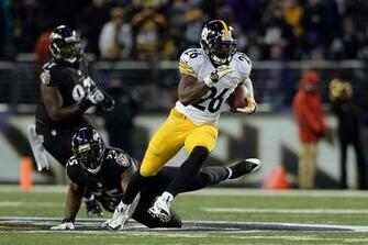 Le Veon Bell Of The Pittsburgh Steelers Avoids
