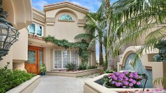 Luxury House Wallpaper