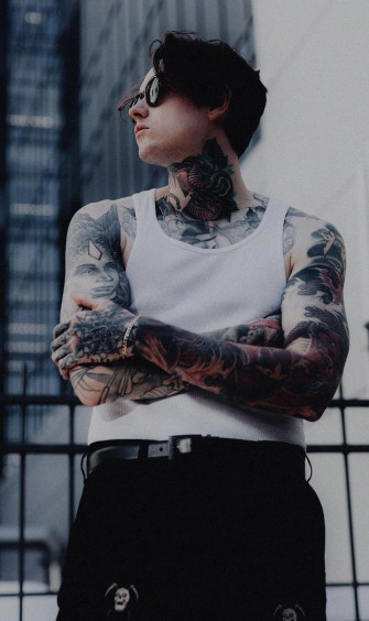 Noah Sebastian Lead Singer Of Band Bad Omens R Vindictaratecelebs