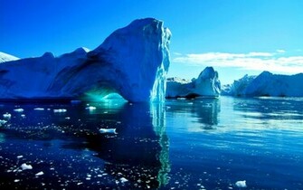 Iceberg Wallpaper