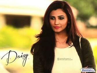 Daisy Shah High Resolution Image Glamsham