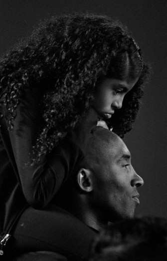 Black And White Photo Kobe Bryant Gigi Wallpaper Standing