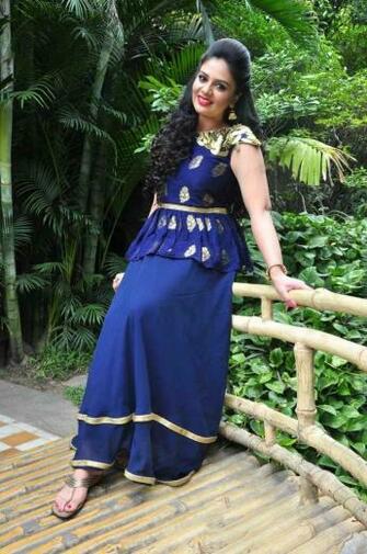 Sreemukhi In Chandrika Movie Online Watch New Photoshoot Stills