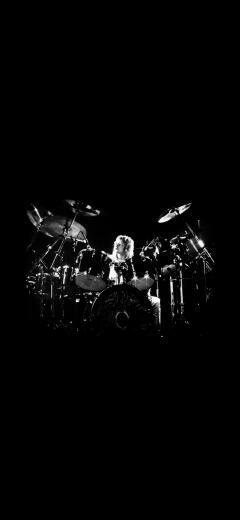 Self Made Wallpaper Roger Taylor Drumming