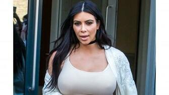 Kim Kardashian Wallpaper