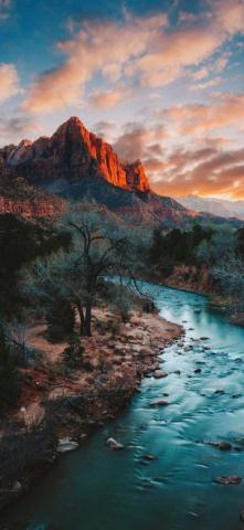 Beautiful Picture Of The Zion National Park In Utah Cozy Comfy