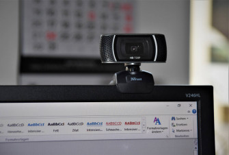 Old Black Webcam For Computer E0n3fukt9sgu2elu Wallpaper