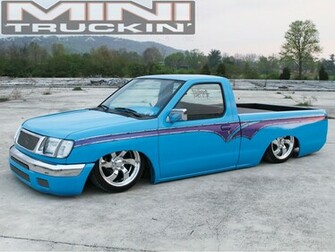 Mini Truckin Wallpaper Nissan Frontier Front Angle Photo