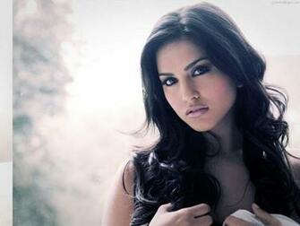 Res Sunny Leone HD Wallpaper