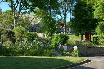 England Village Wallpaper