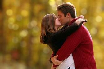 Wallpaper Collection Romantic Love Couple Kissing