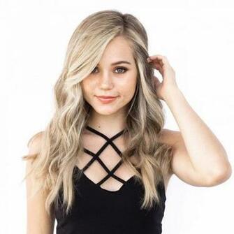 Brec Bassinger Photo Of Pics Wallpaper