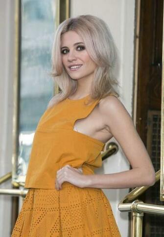 Pixie Lott Breakfast At Tiffany S Photocall In London