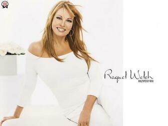 Raquel Welch Wallpaper