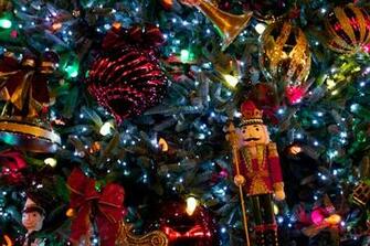 Christmas Tree Desktop Wallpaper Grasscloth