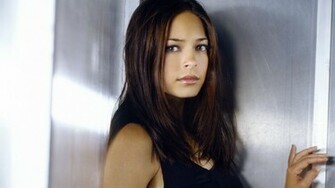 Kristin Kreuk Widescreen Wallpaper HD Background