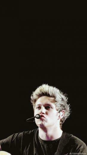 Niall Horan Lockscreen Ctto Stylinsonphones Fav Peoples In