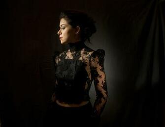 Show Tracker Orphan Black S Tatiana Maslany Is No Longer Just Faces