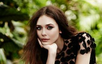 Elizabeth Olsen Avengers Wallpaper