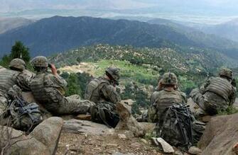 Military United States Army Soldier Scouts Gun Weapon Wallpaper