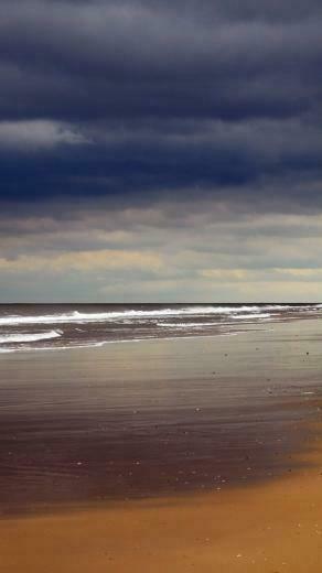 Black Sky Beach iPhone 5s Wallpaper iPad