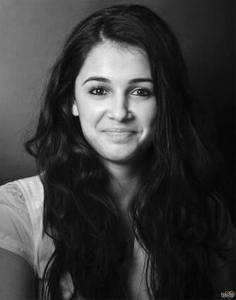 Article Room Stars Naomi Scott Beautiful HD Wallpaper Pilot
